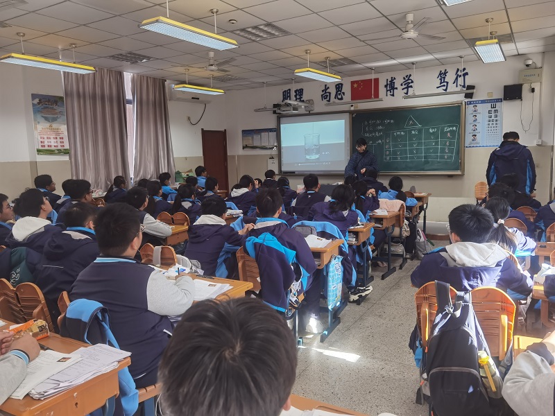 戴伟-业彬彬.jpg 戴伟-业彬彬.jpg